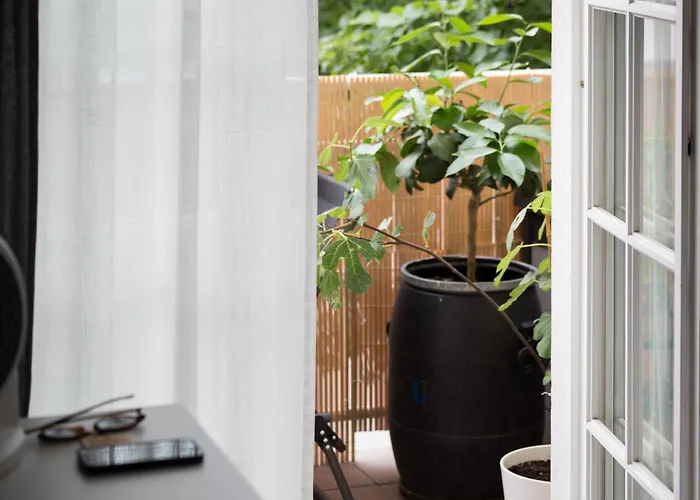 Center Modern With Big Balcony 布莱德